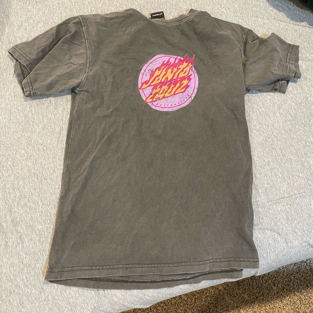 Santa Cruz gray size small tee